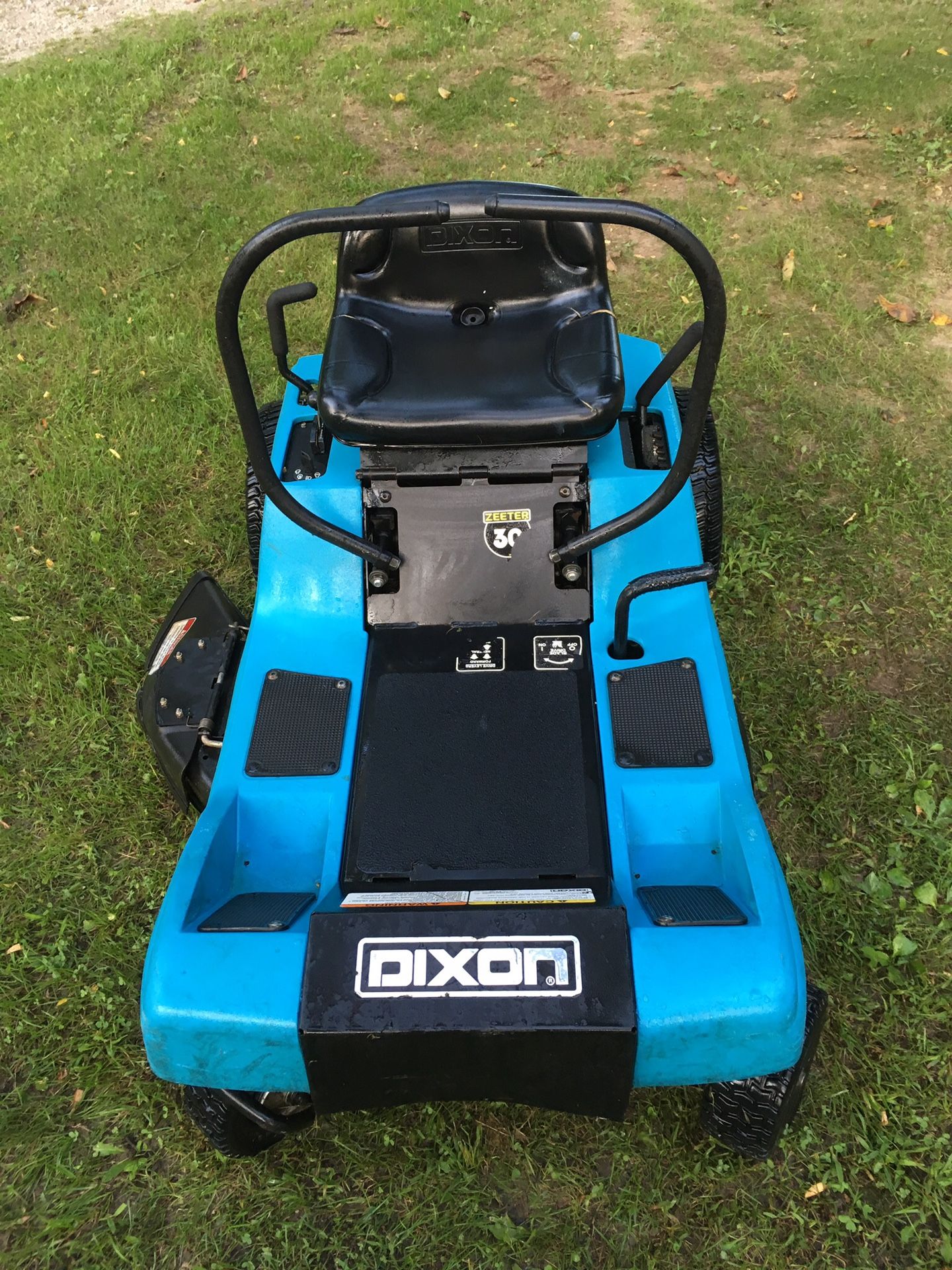 2004 Dixon Zeeter HL 30 Zero Turn Riding Mower For Sale In Valparaiso