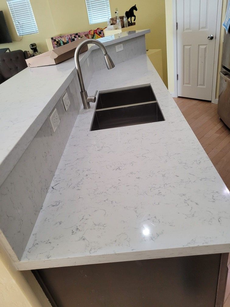 Quartz & Granite Countertops