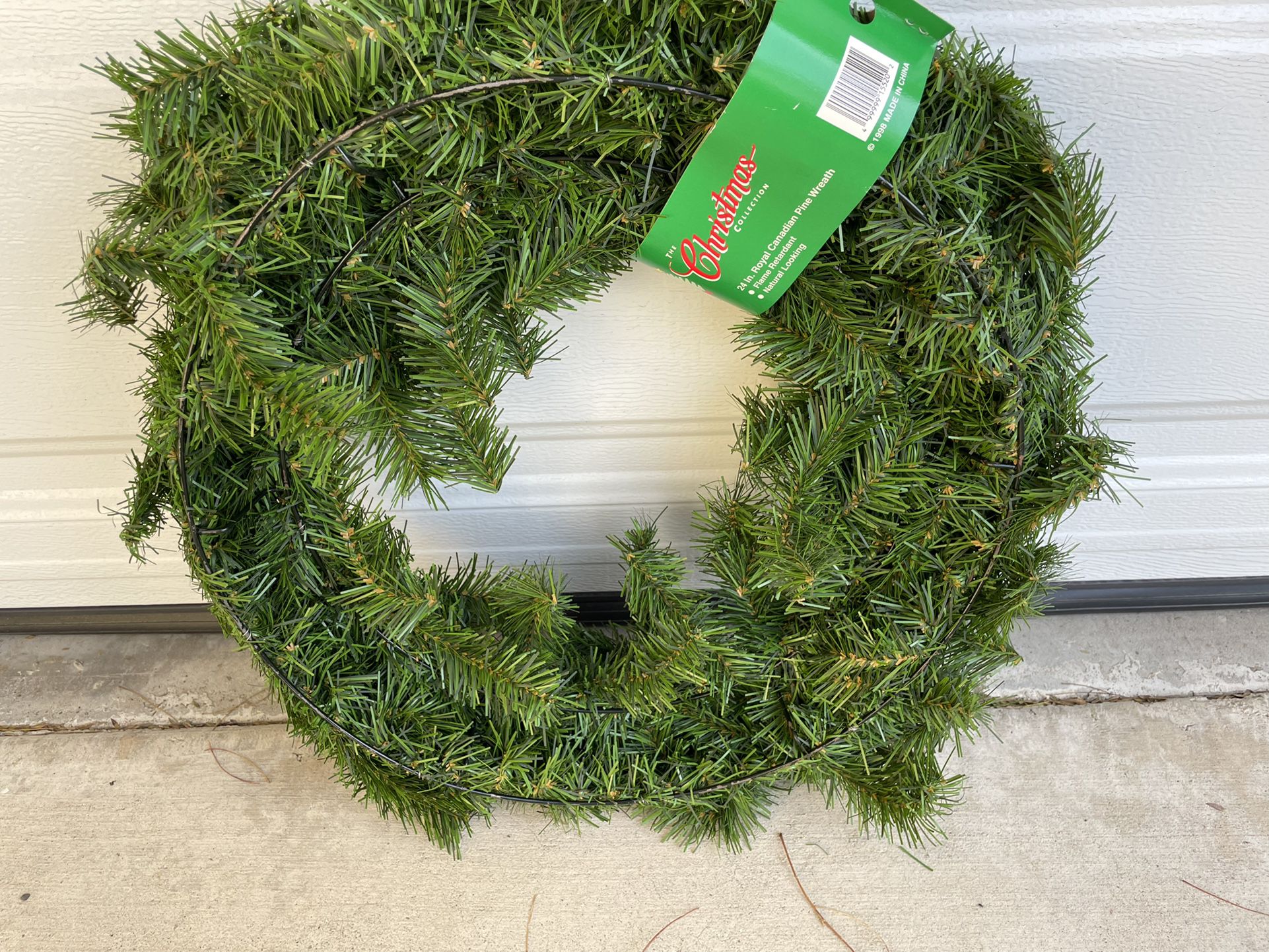 Royal Canadian Artificial Wreath - 24" - $10 Fontana