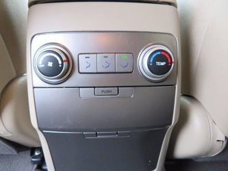 2012 Hyundai Veracruz Thumbnail