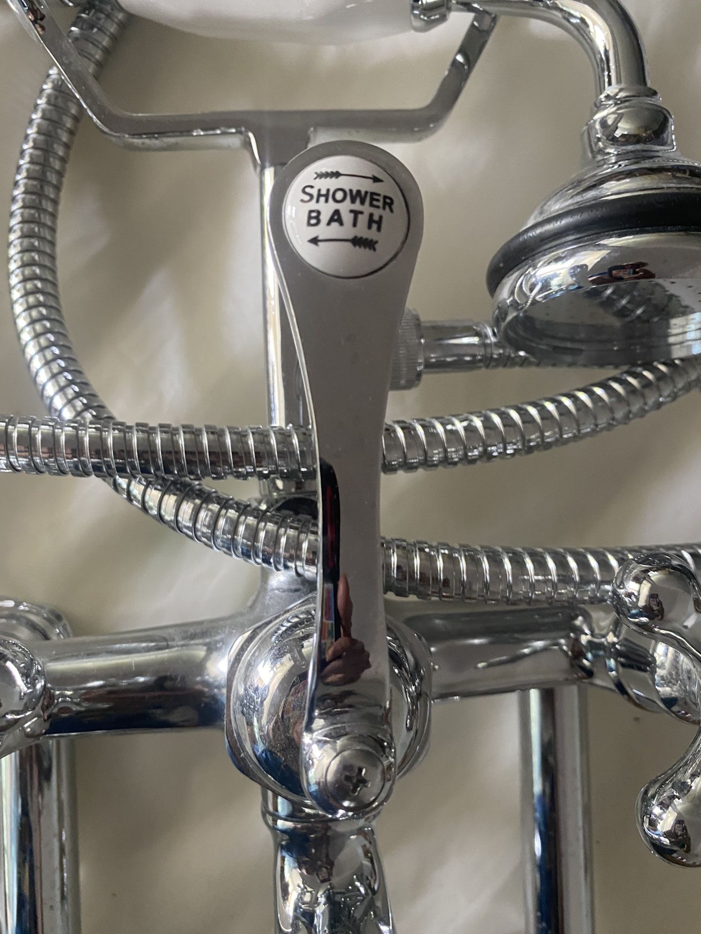“M” Designer Chrome MOUNT FAUCET SET as new it is over $600. New… asking $350. Obo today