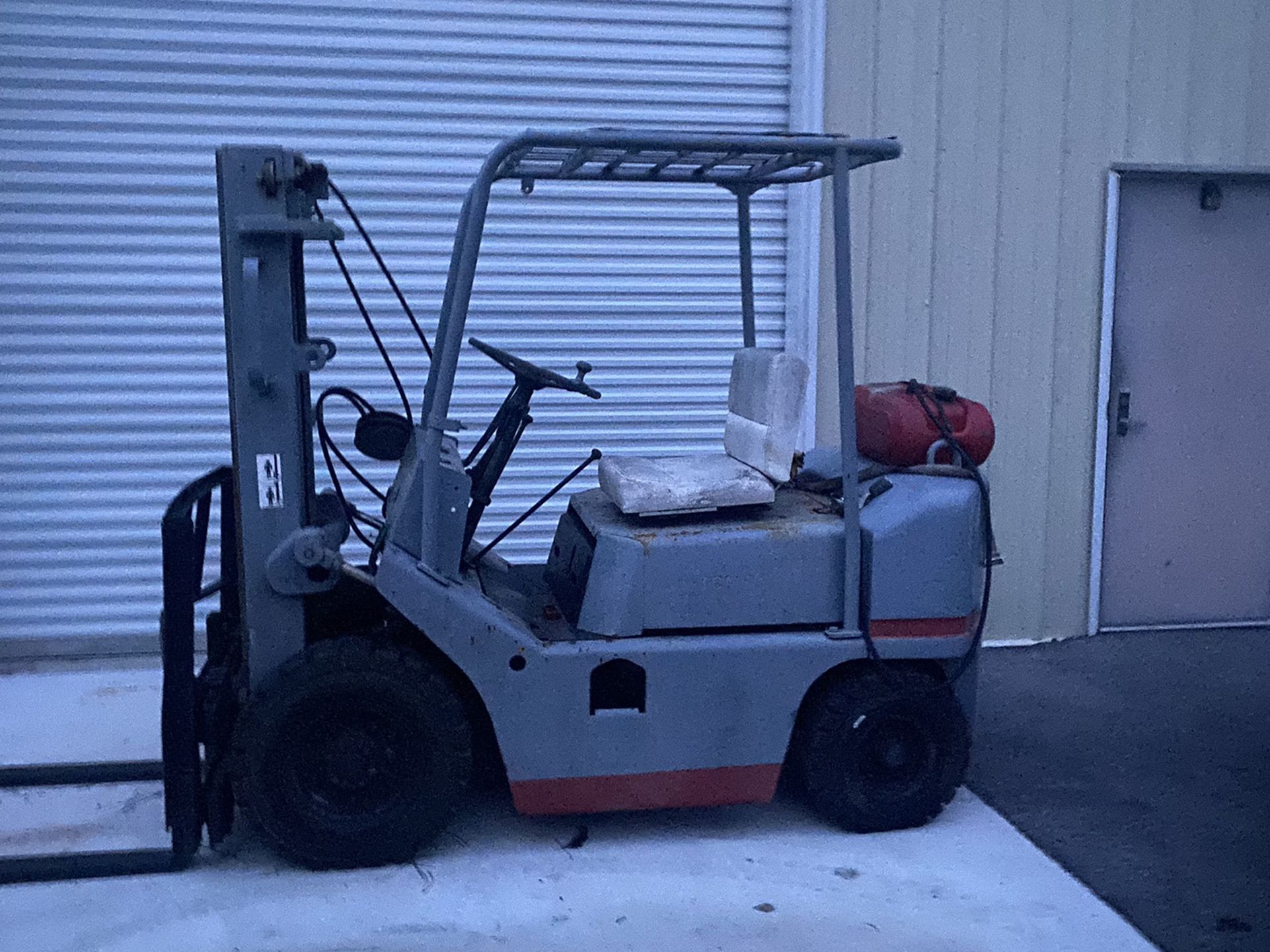 TCM Forklift Gas W Air Tires And Side Shift