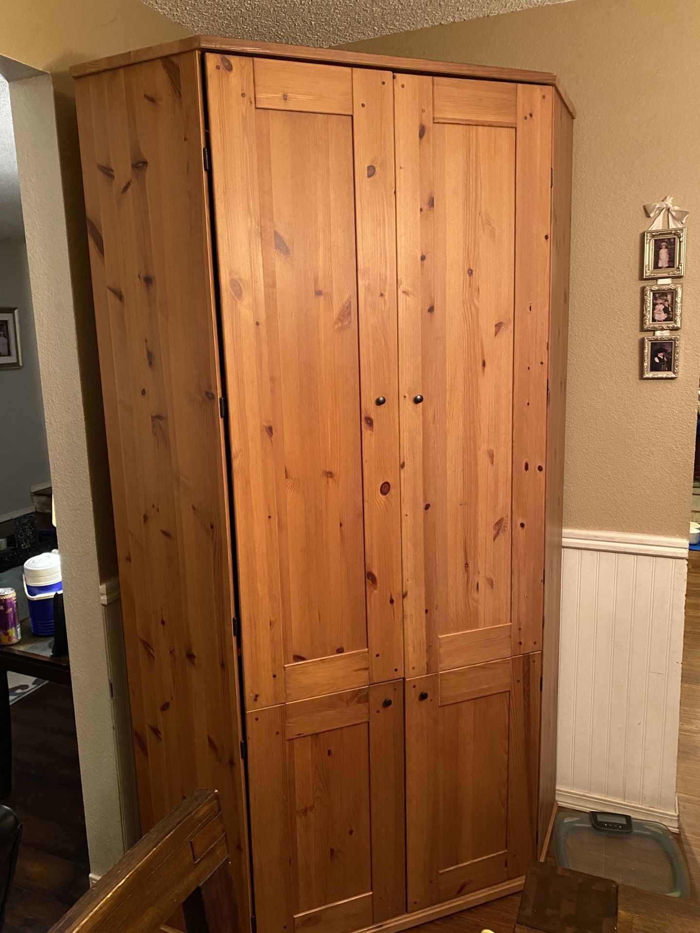 Pending Corner Computer Armoire