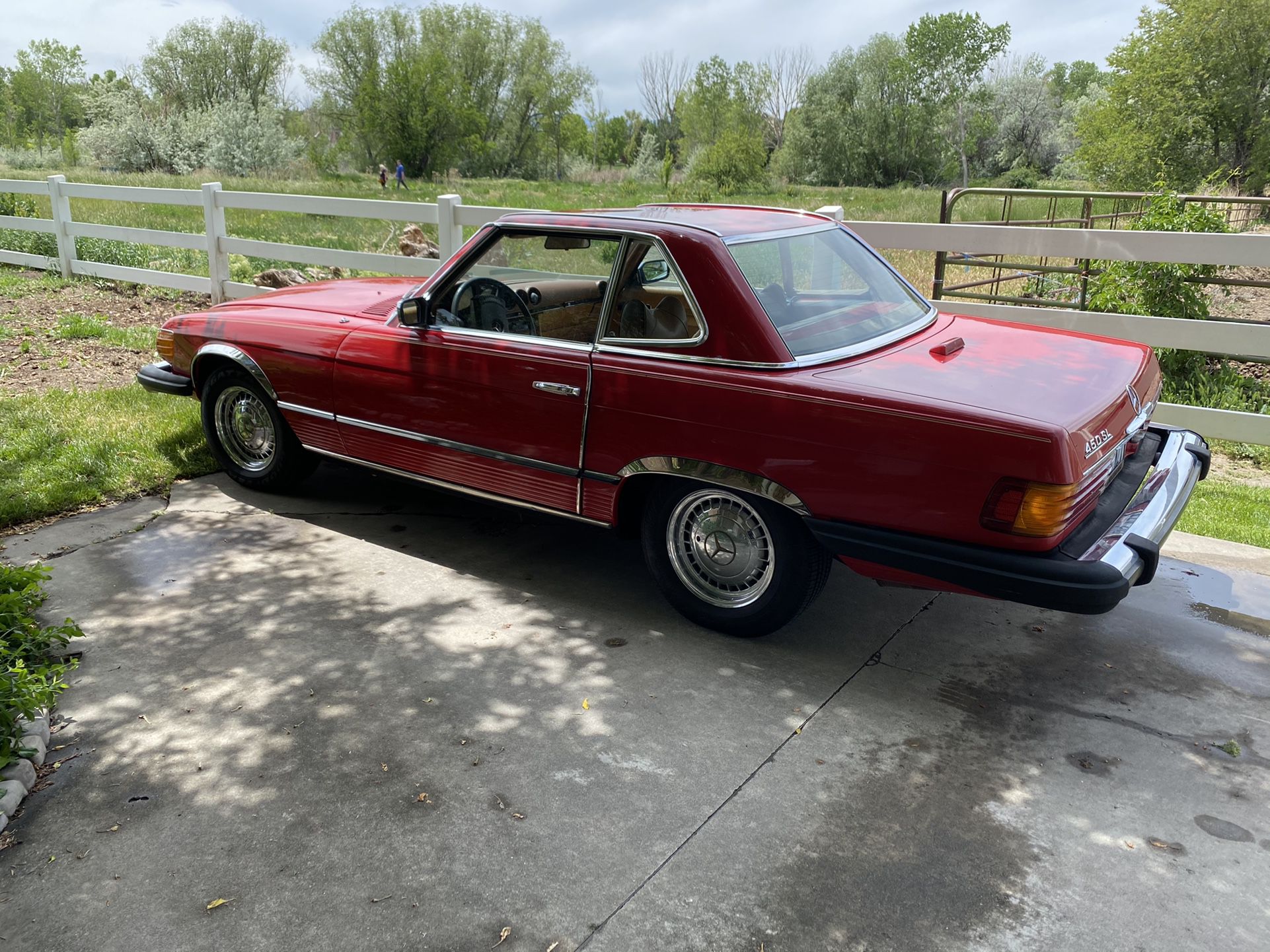 1974 450 SL  Mercedes’ Roadster Coup Classic Collector Car      Mercedes Red    Palomino Interior 