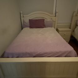 •3 piece Full bed set (Bed/Mattress, Nightstand and dresser)  Thumbnail