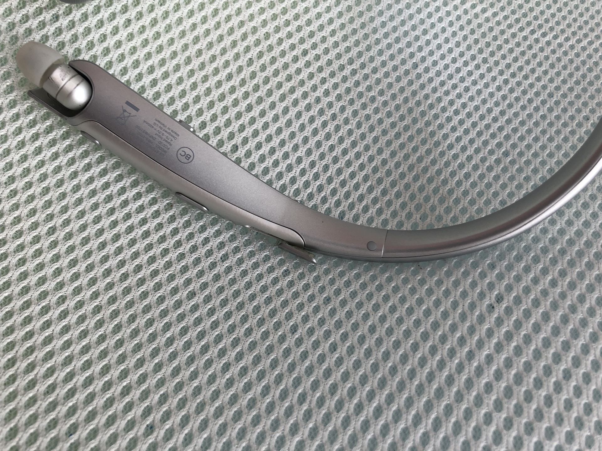 Lg 1100 Bluetooth headset