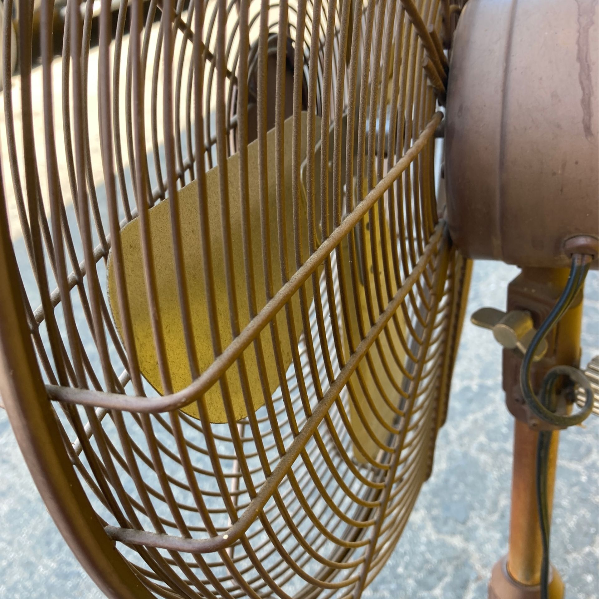 Hampton Bay Pedestal Vintage Fan. Has Speed Settings And Oscillating.