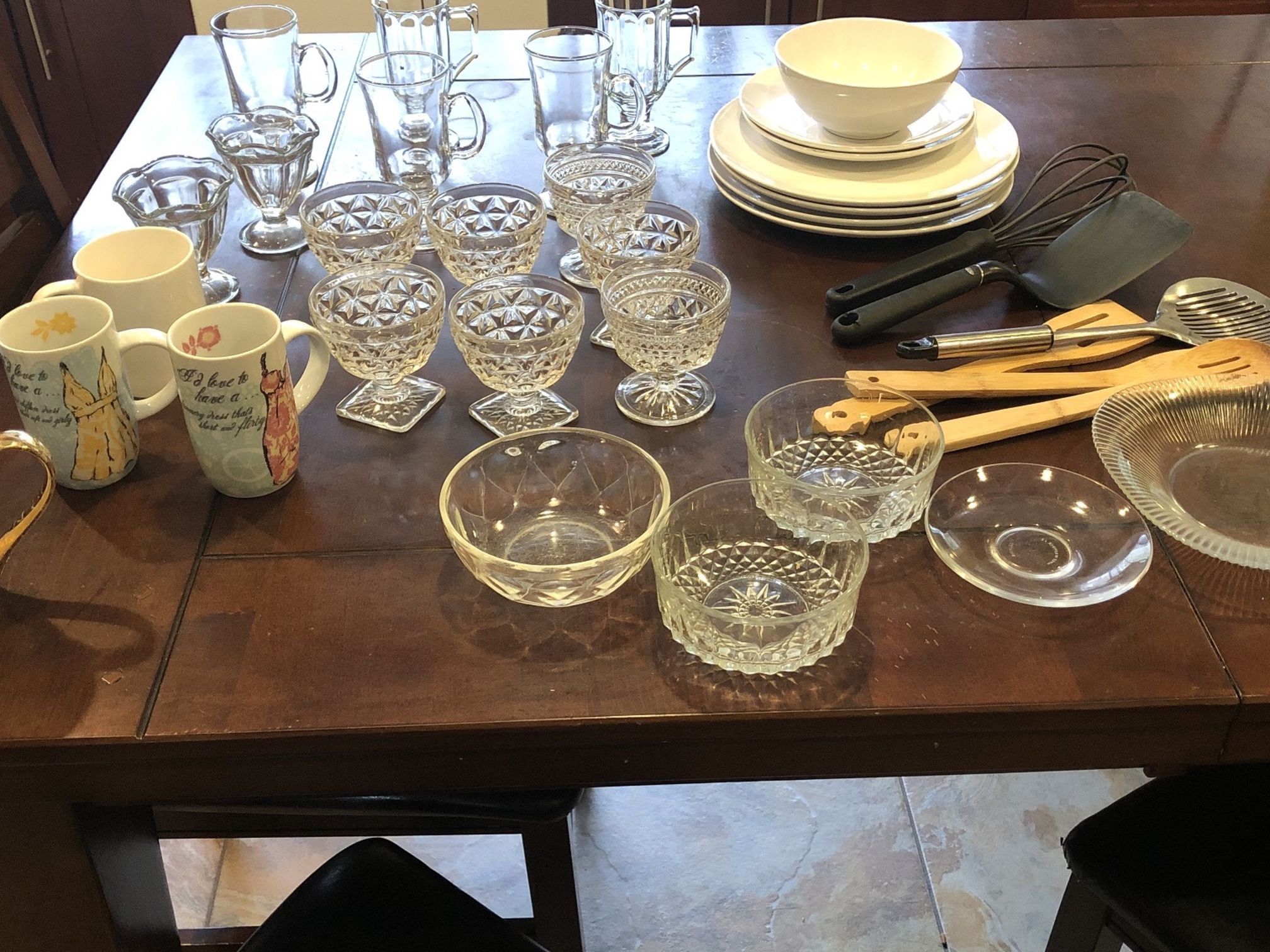 Glasses, Dinnerware