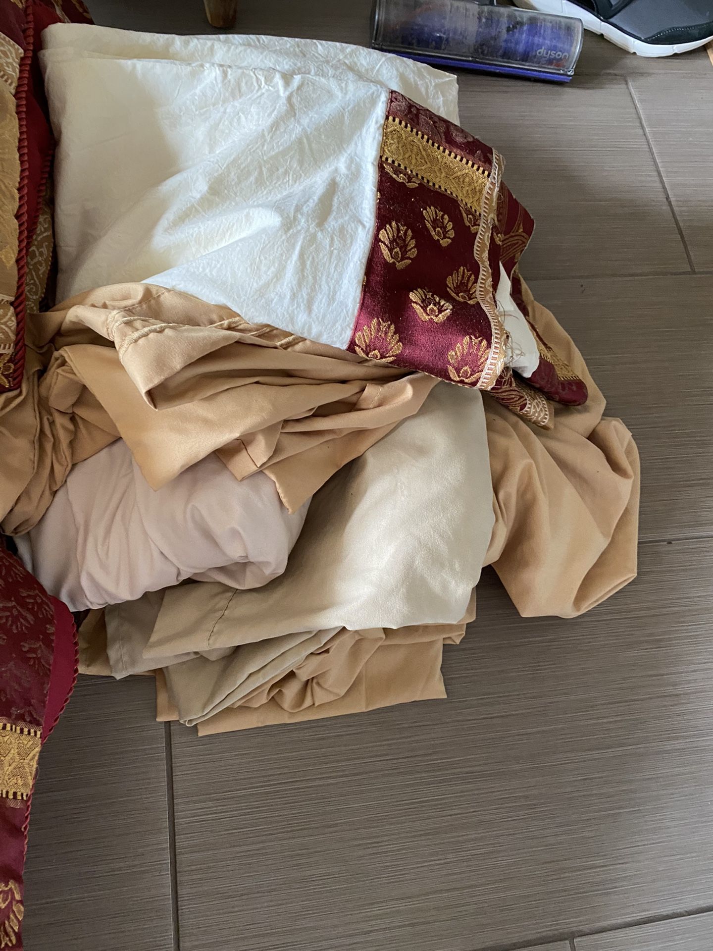 Sheets, pillow cases *queen* elegant comfort
