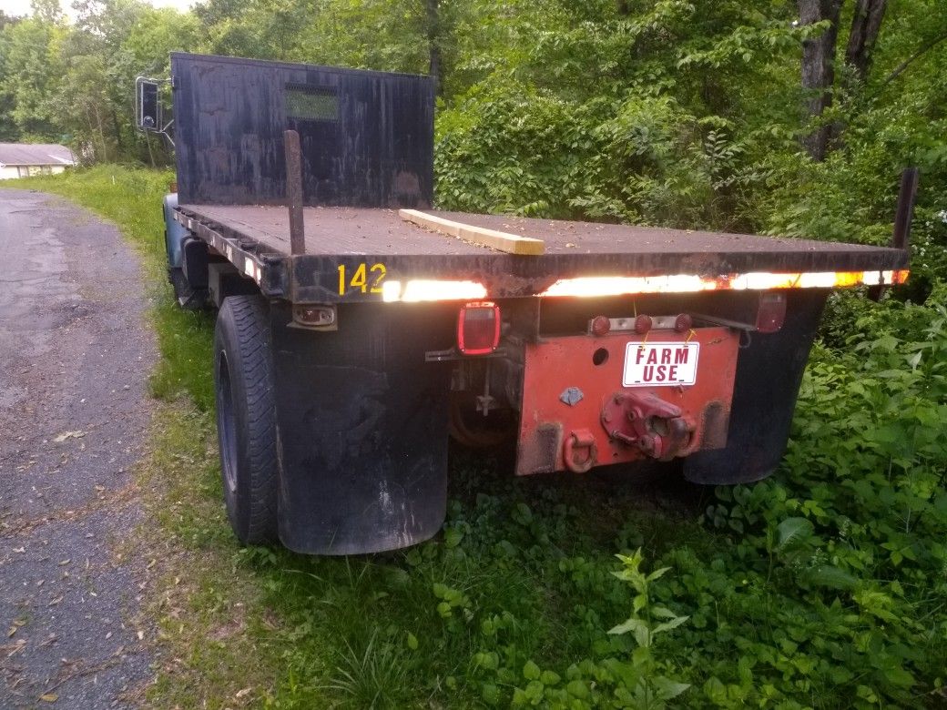 89 GMC topkick flatbed