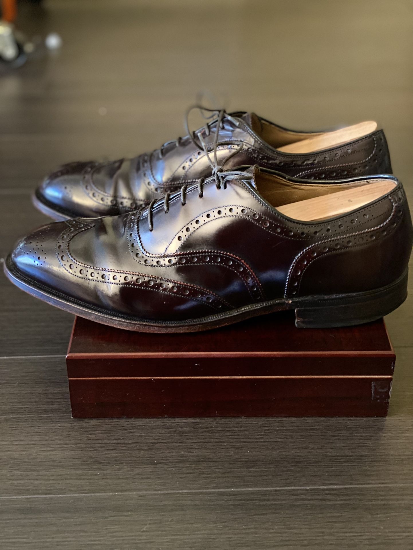 johnston and murphy greenwich wingtip