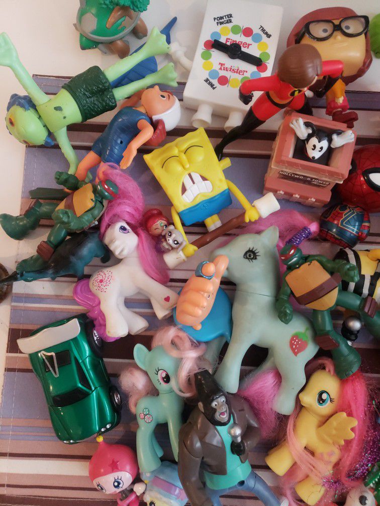 Huge Mixed Lot Of Kids Toys 30+ (Disney, Pixar,Thomas, Plus More)  K