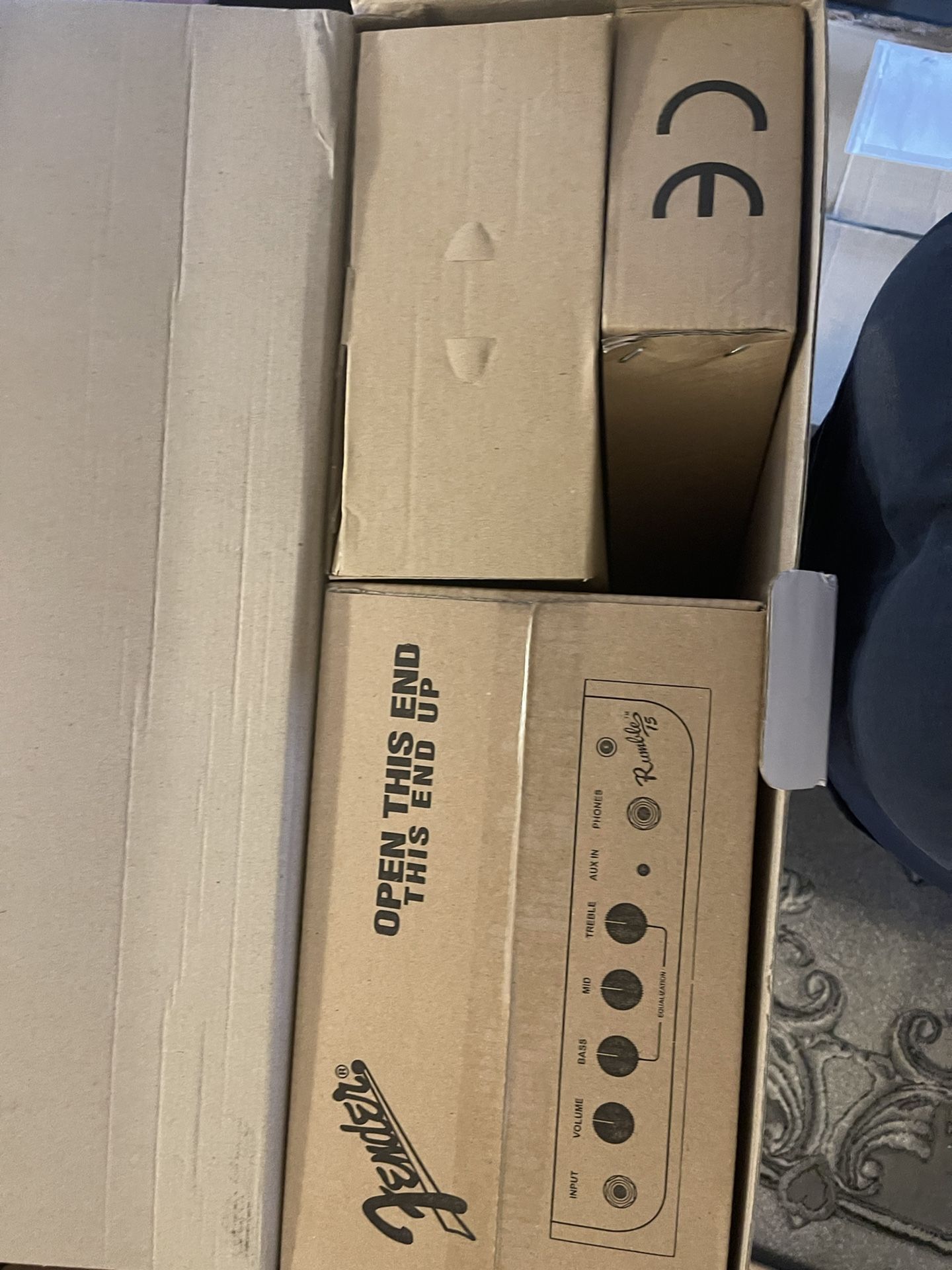 Squire By Fender Guitar With Amp (brand New)