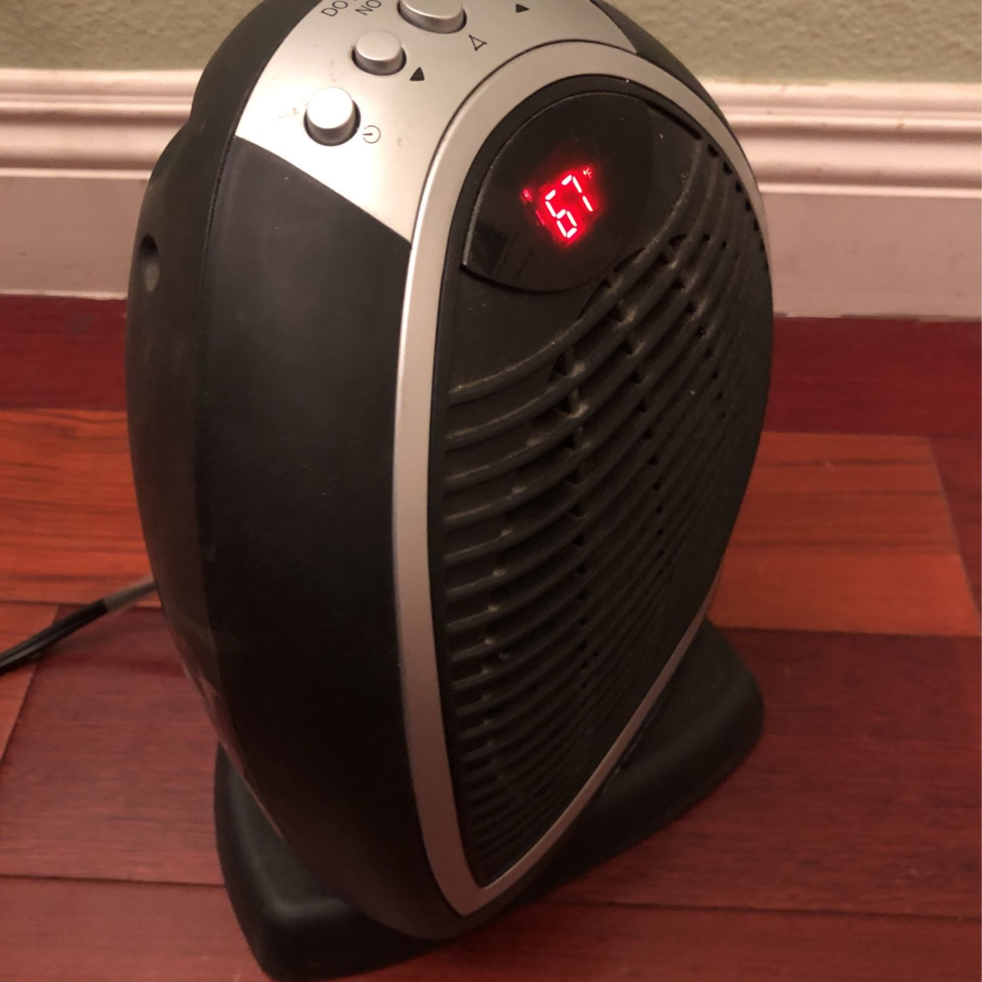 PELONIS Oscillating Digital Fan Heater