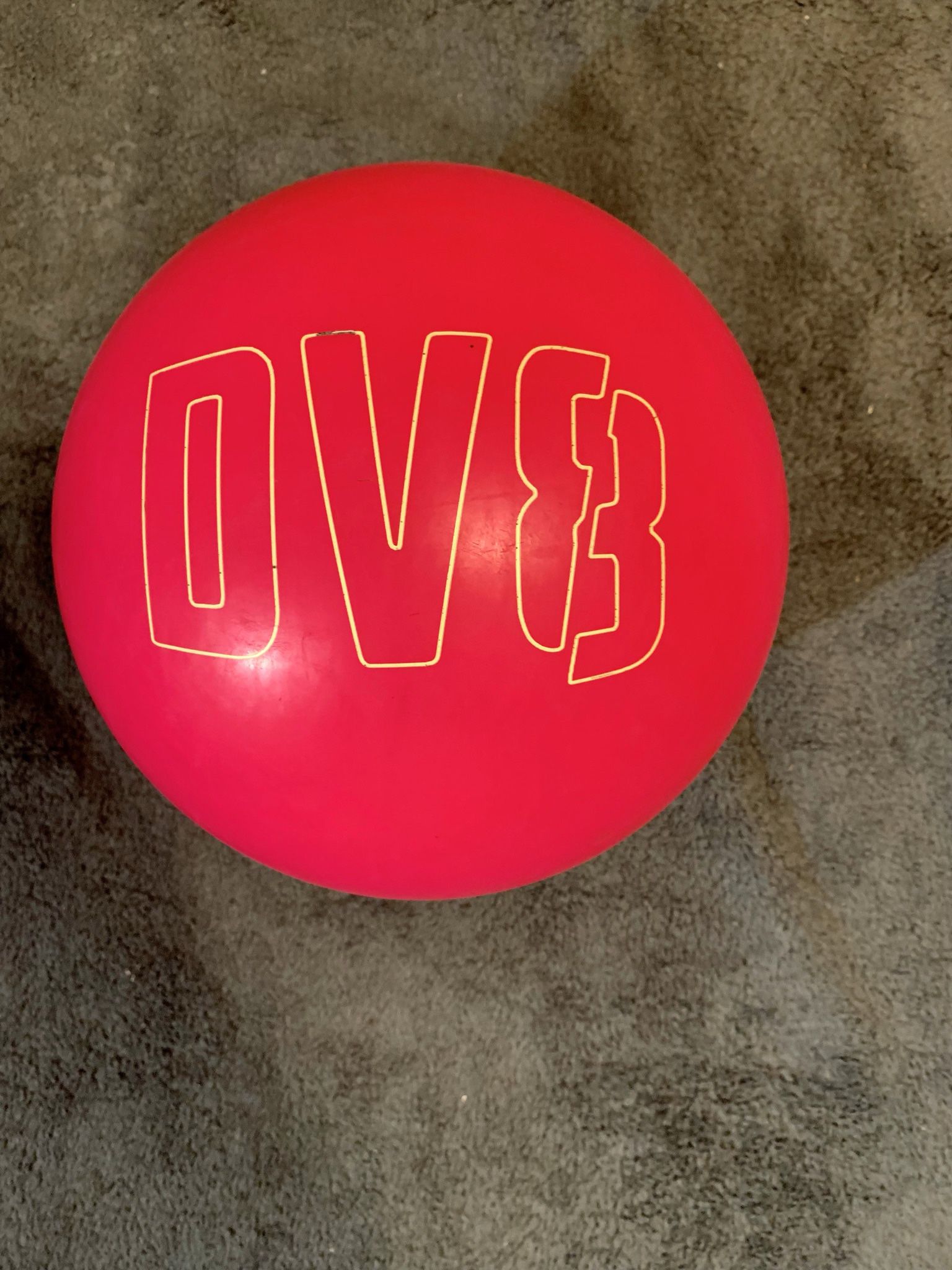 DV8 Hot Pink 10 pound bowling ball w Bag