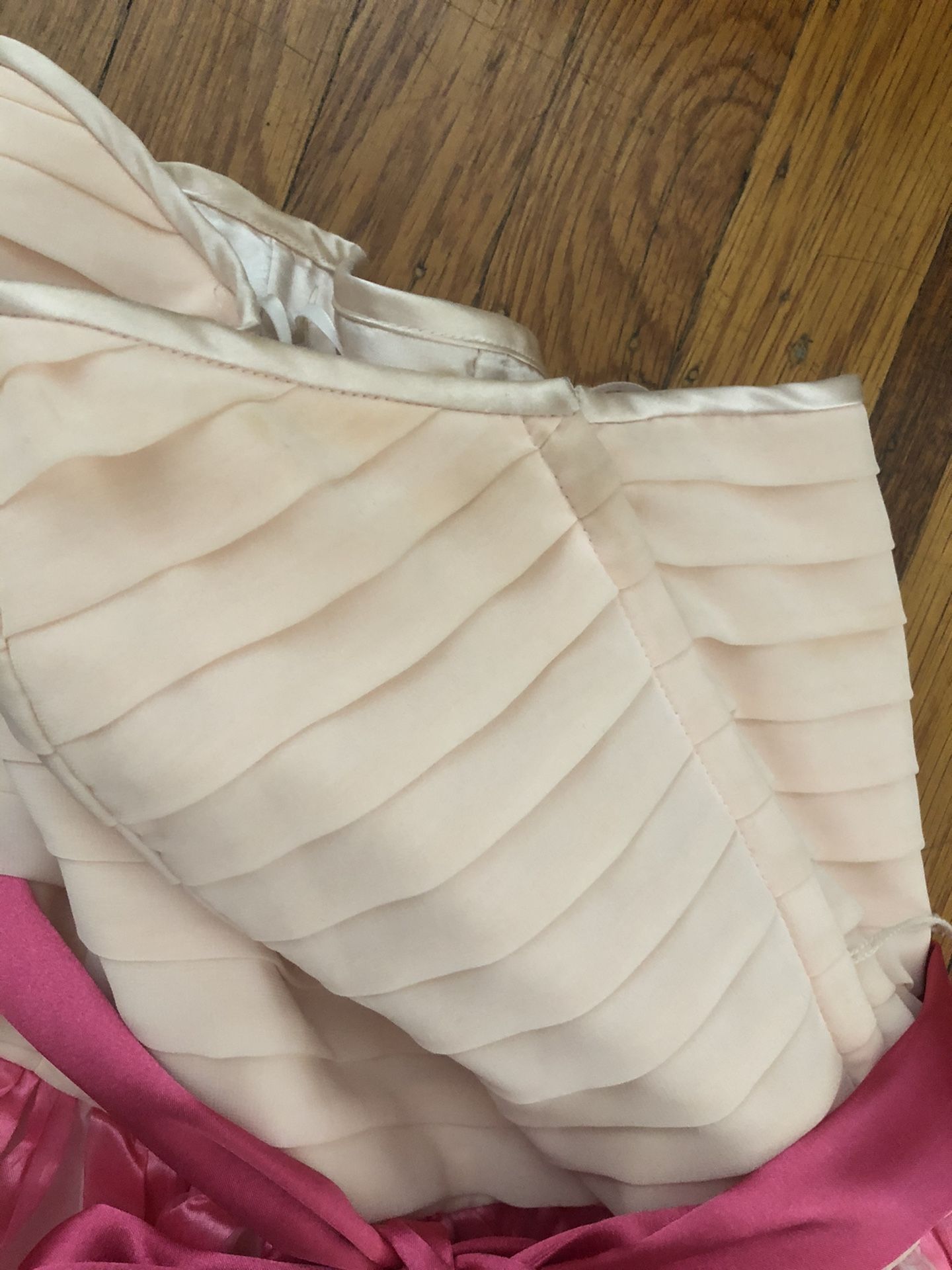 Women’s Betsey Johnson pink cocktail dress 8 6 ruffled