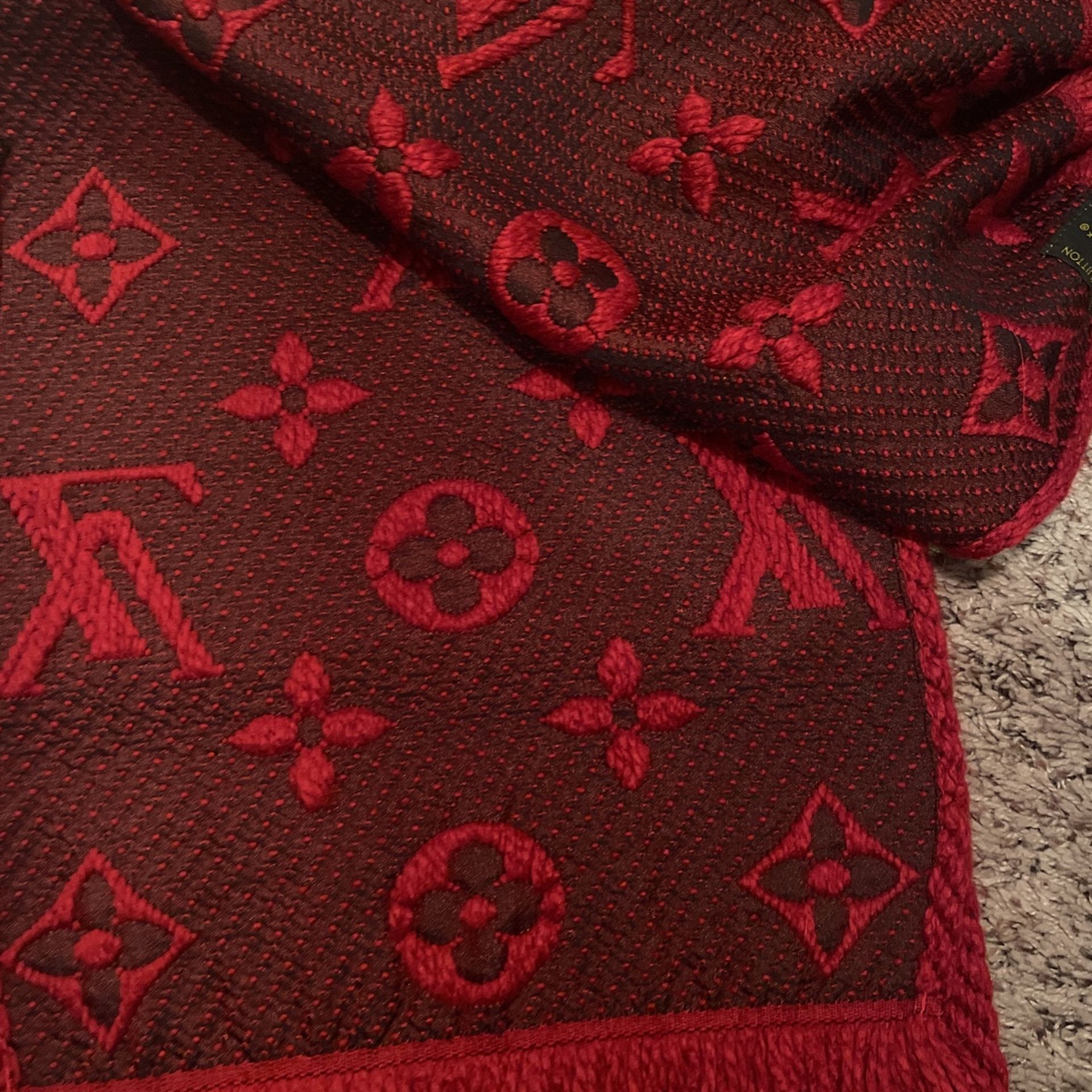 New authentic louis vuitton red logomania scarf