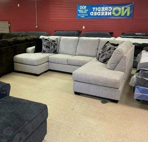 $39 Down Payment 🍀3_7 DAYS DELİVERY 🍀Megginson Storm RAF Sectional
Brand Ashley