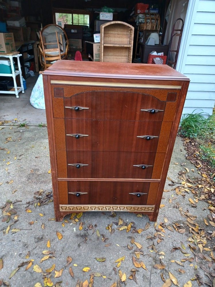 Art Deco Chest of Drawers