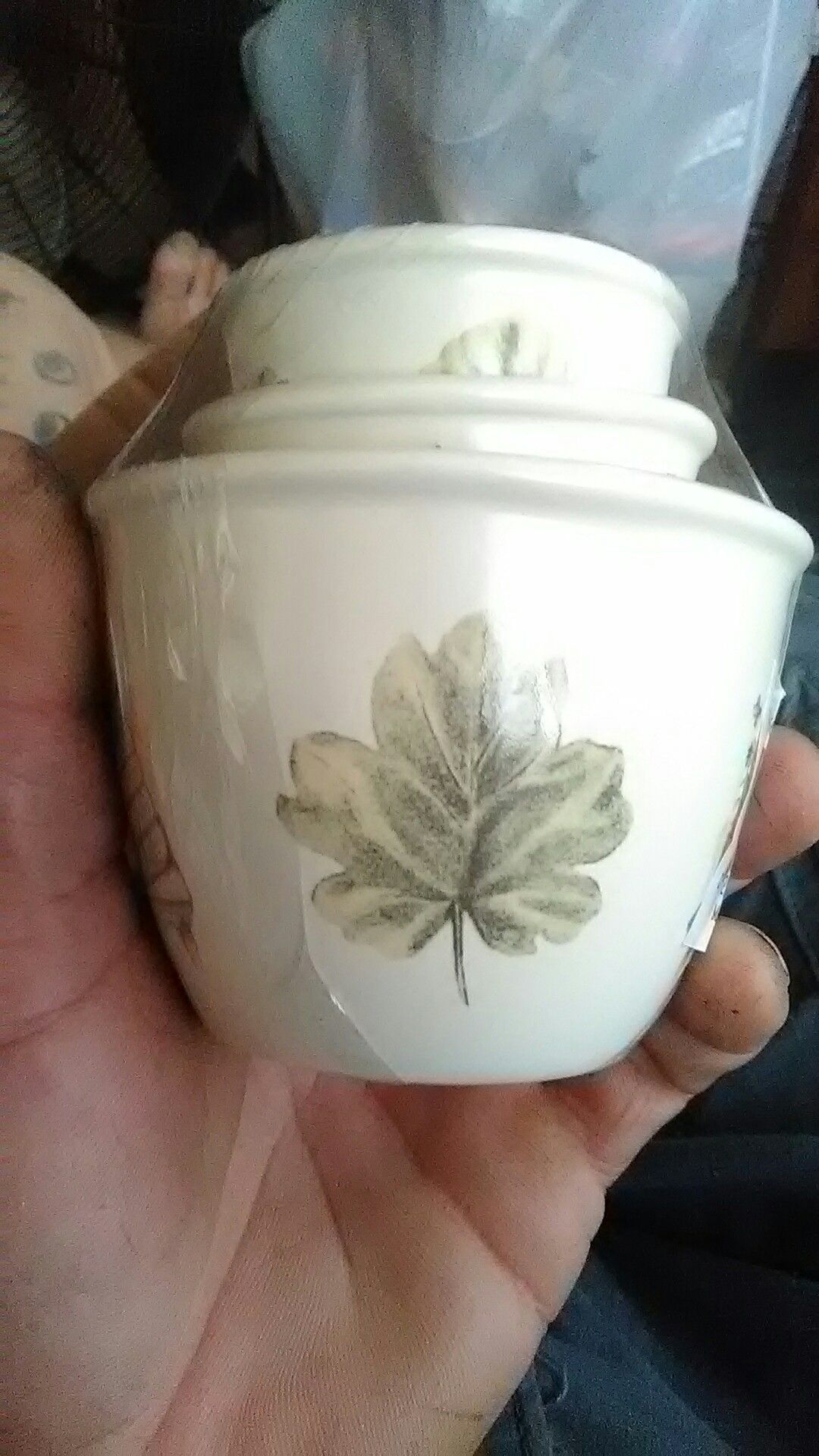 Brand new never opened,natures good,pfaltzgraff measuring cups