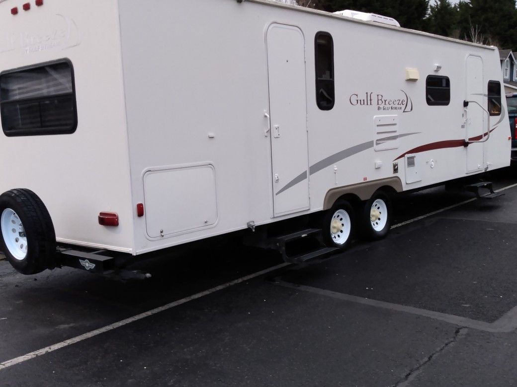 2006 Gulfstream By Gulfbreeze 28ft With Slide Out In Great Condition