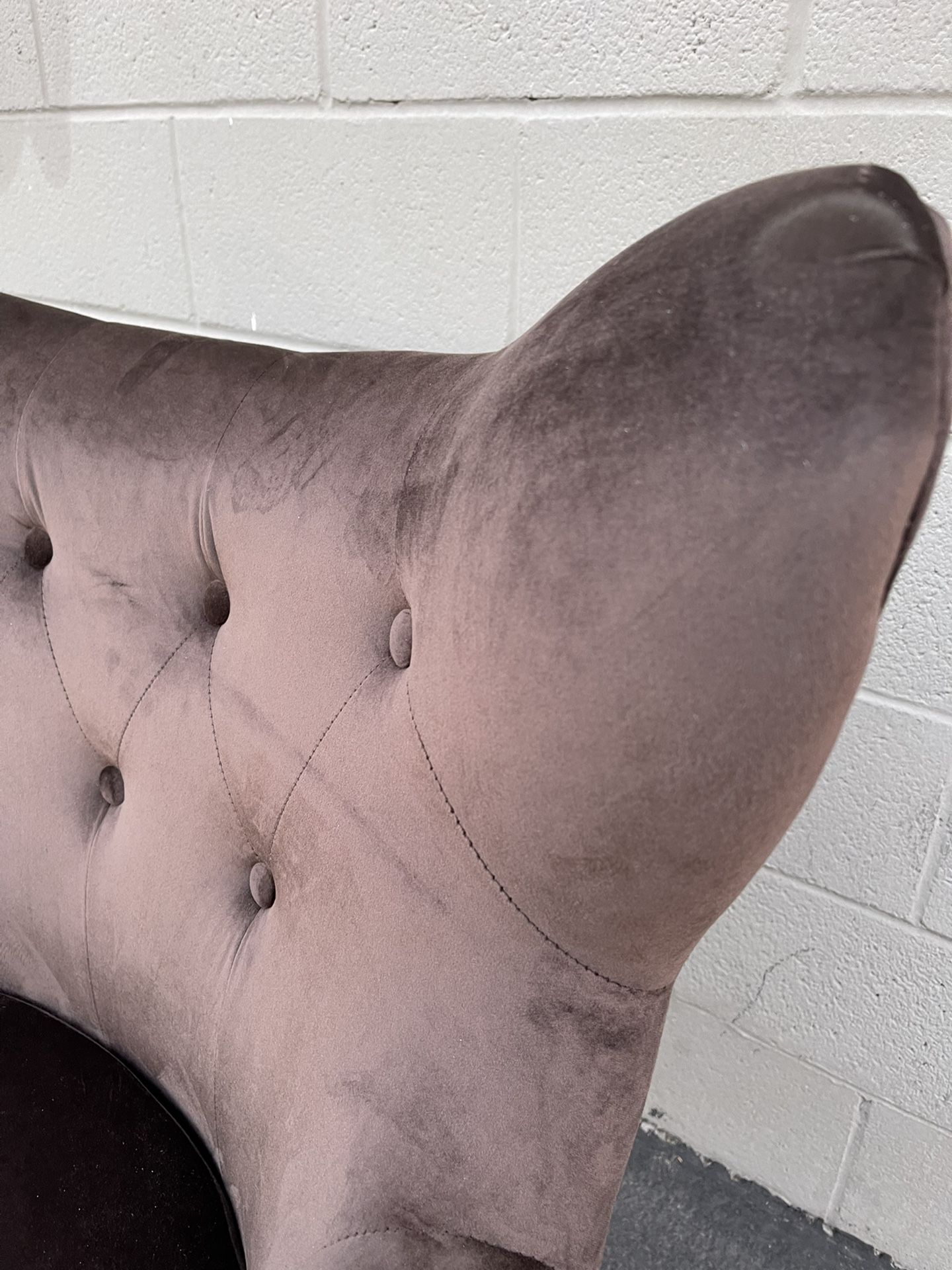 Velvet Chair