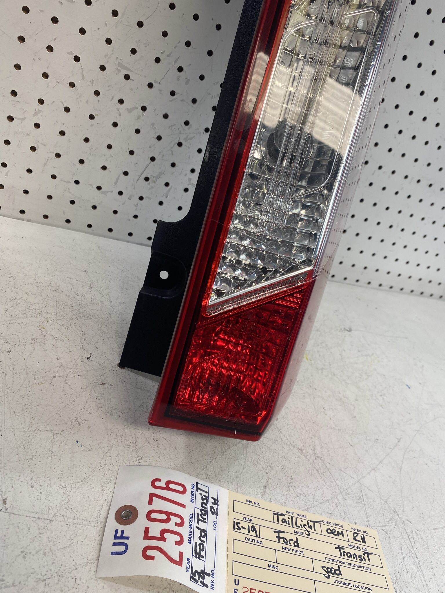 2015 2019 FORD TRANSIT RIGHT SIDE TAIL LIGHT OEM