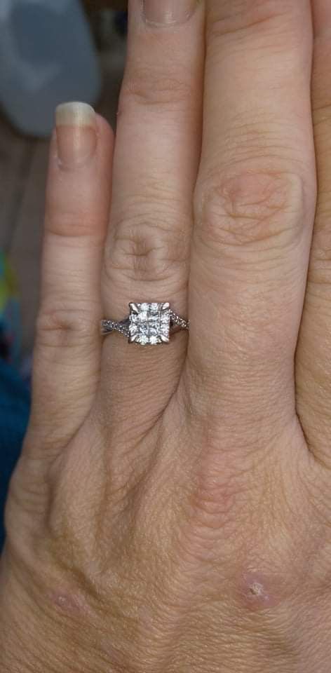 10 Carat White Gold With 1/3 Carat White Diamond Ring Size 6.5
