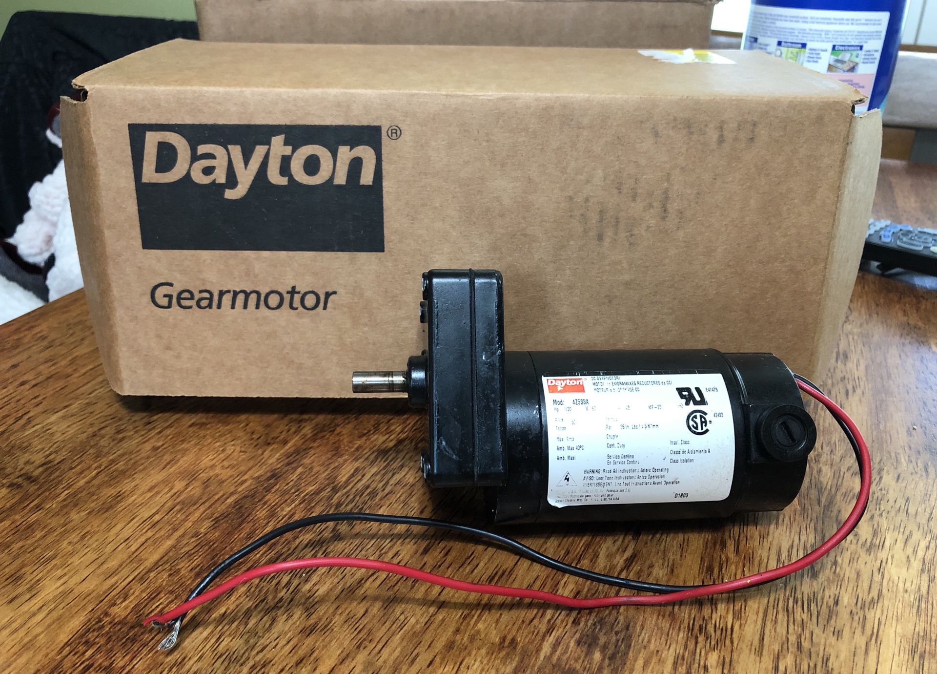 90VDC Dayton 4Z538A Permanent Magnet DC Gearmotor Shaft: 5/16" 1/30HP 