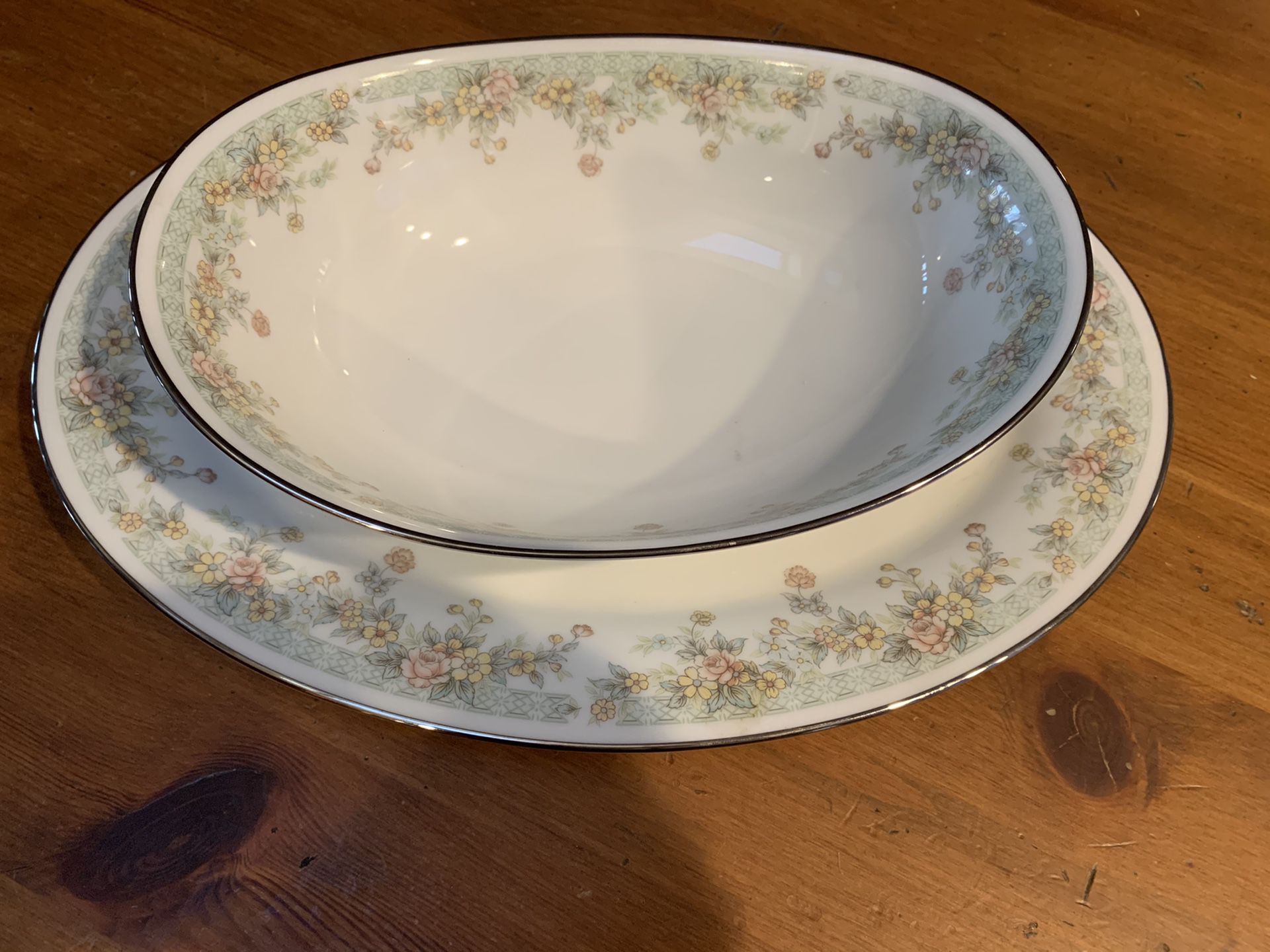 Serving Platter and Bowl for Dining Noritake Springfield