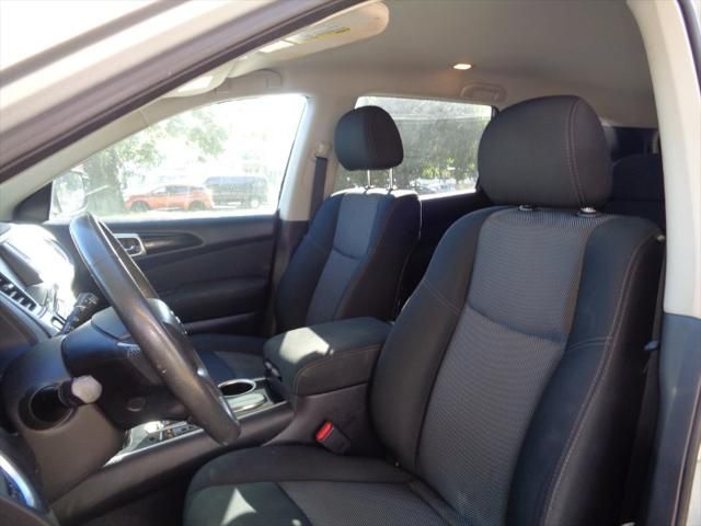 2017 Nissan Pathfinder