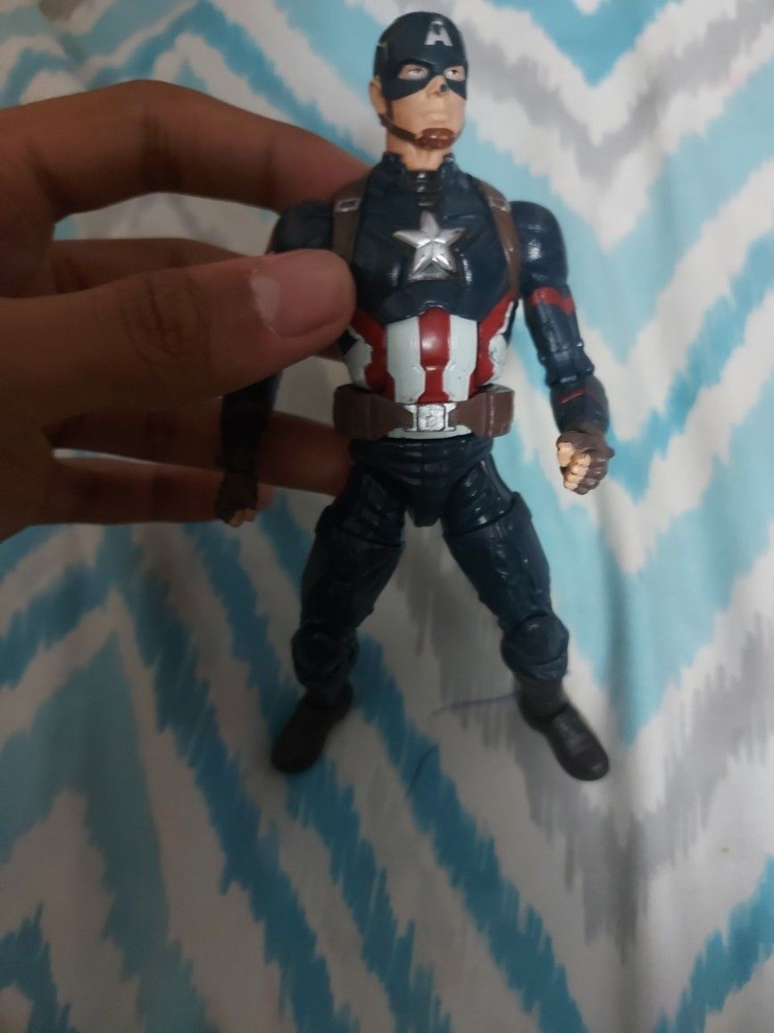 5 Marvel Action Figures, Deadpool, Iron Man, Ant Man, Captain America, Spiderman