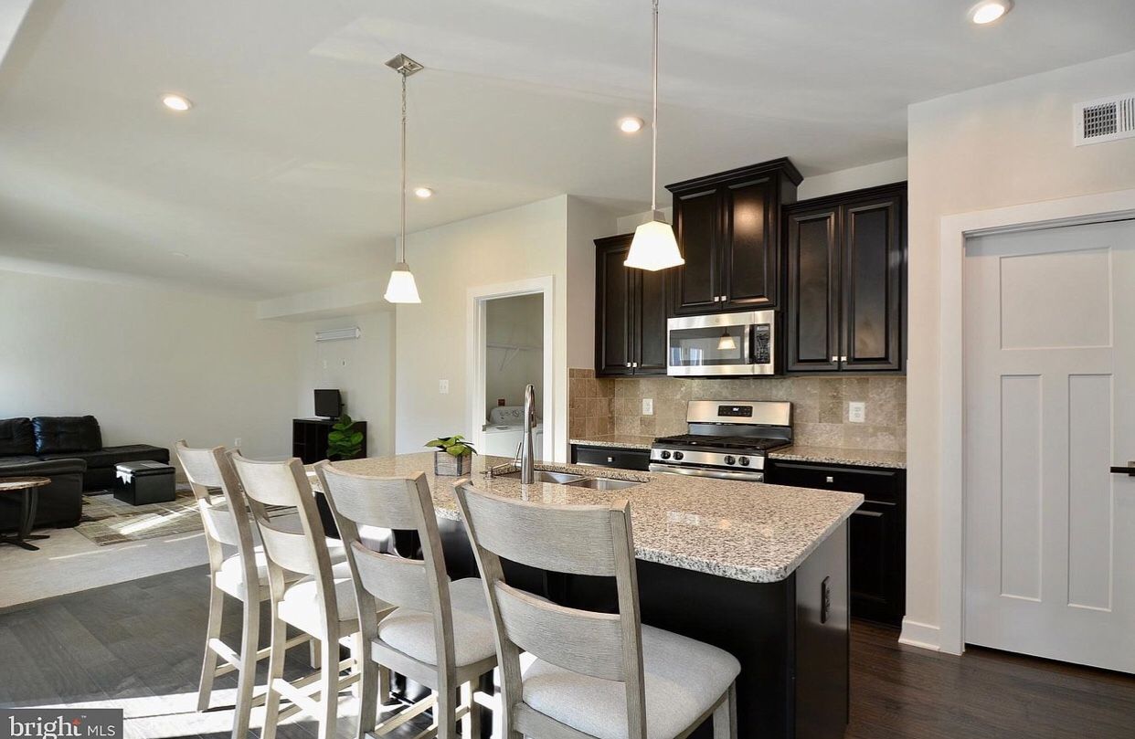Single Family House 2019 for Sale in Lake Frederick