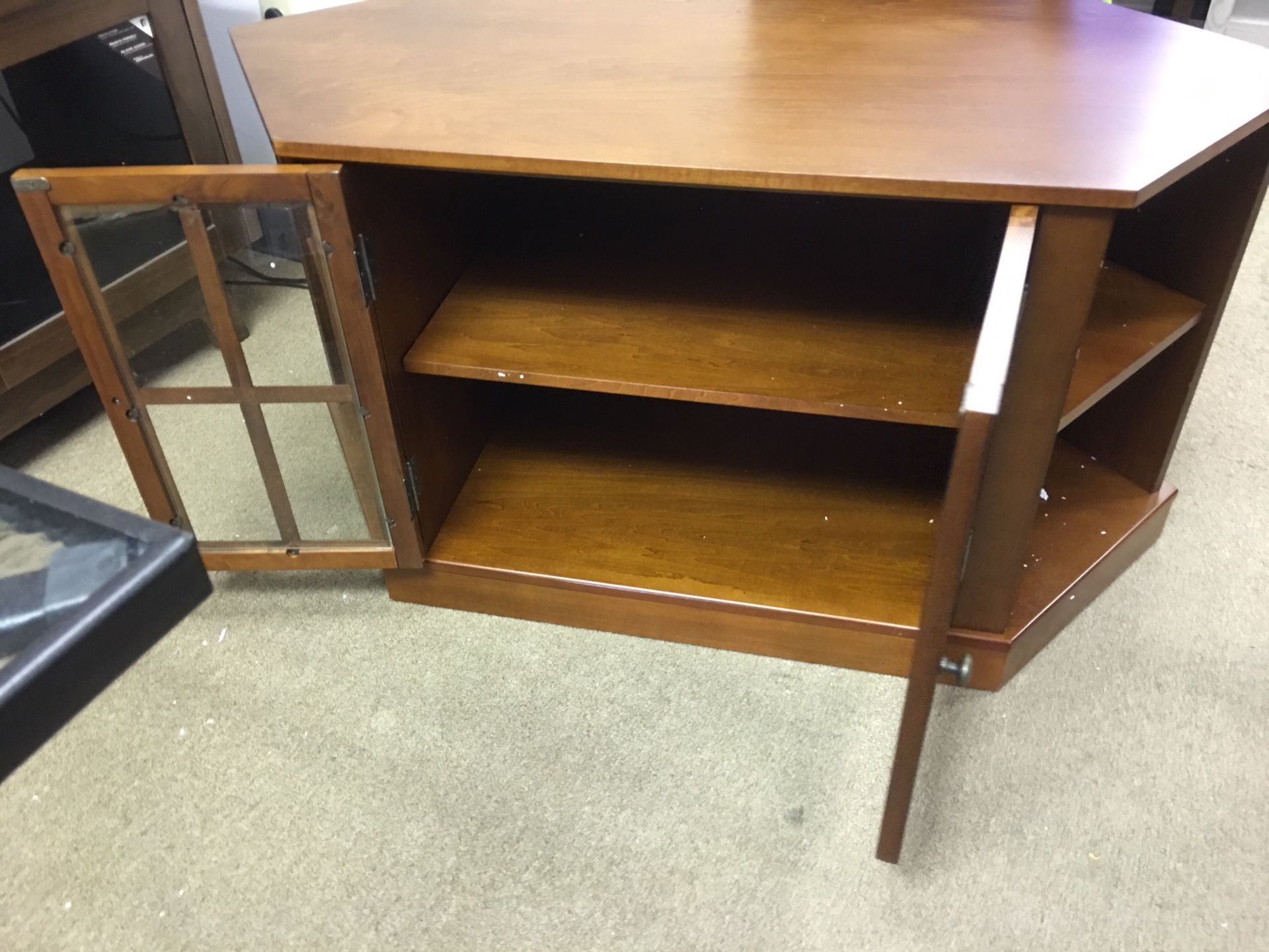 NARITA SWIVEL TOP MEDIA STAND Model MS987200TX BROWN Table TV Stand Up to 43” $139