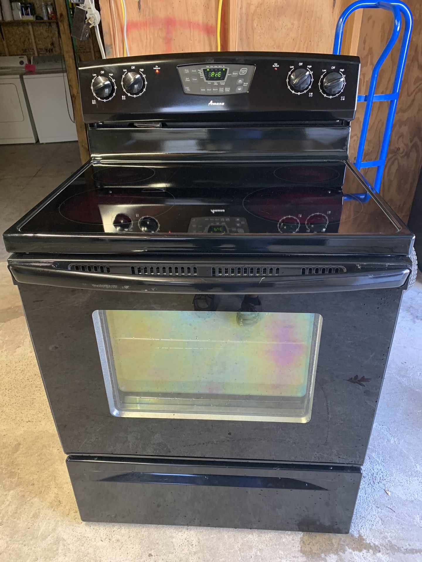 AMANA ELECTRIC GLASS TOP STOVE for Sale in Charlotte, NC OfferUp