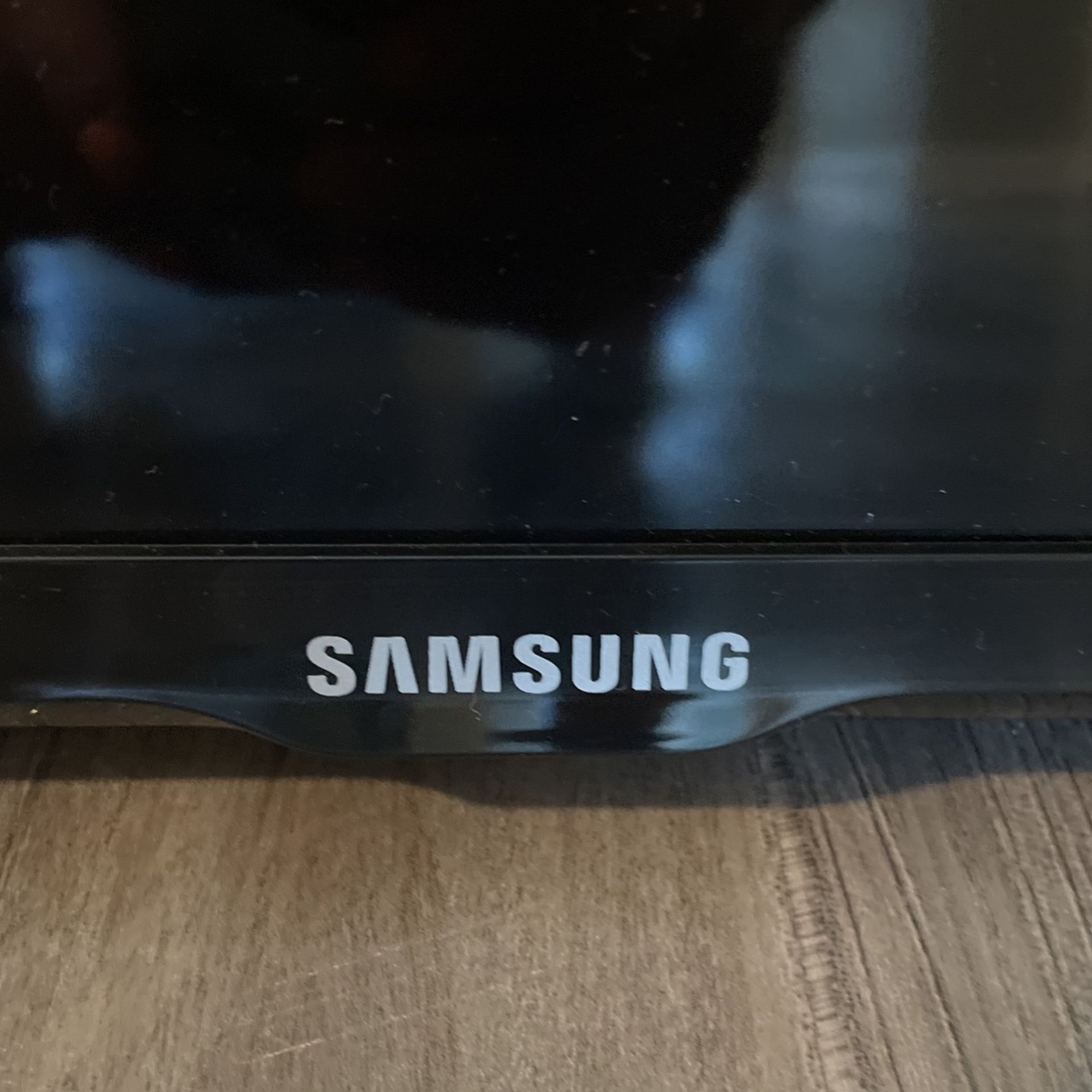 Samsung 42” TV