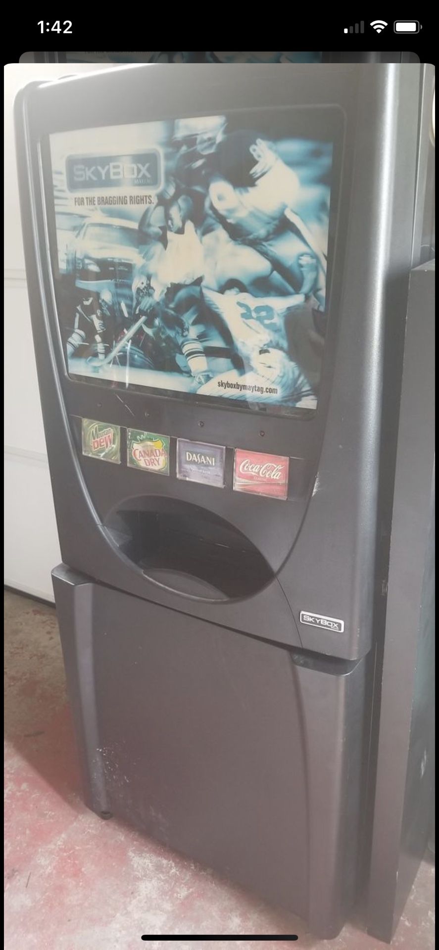 Maytag Skybox Vending Machine READ DESCRIPTION for Sale in Portsmouth