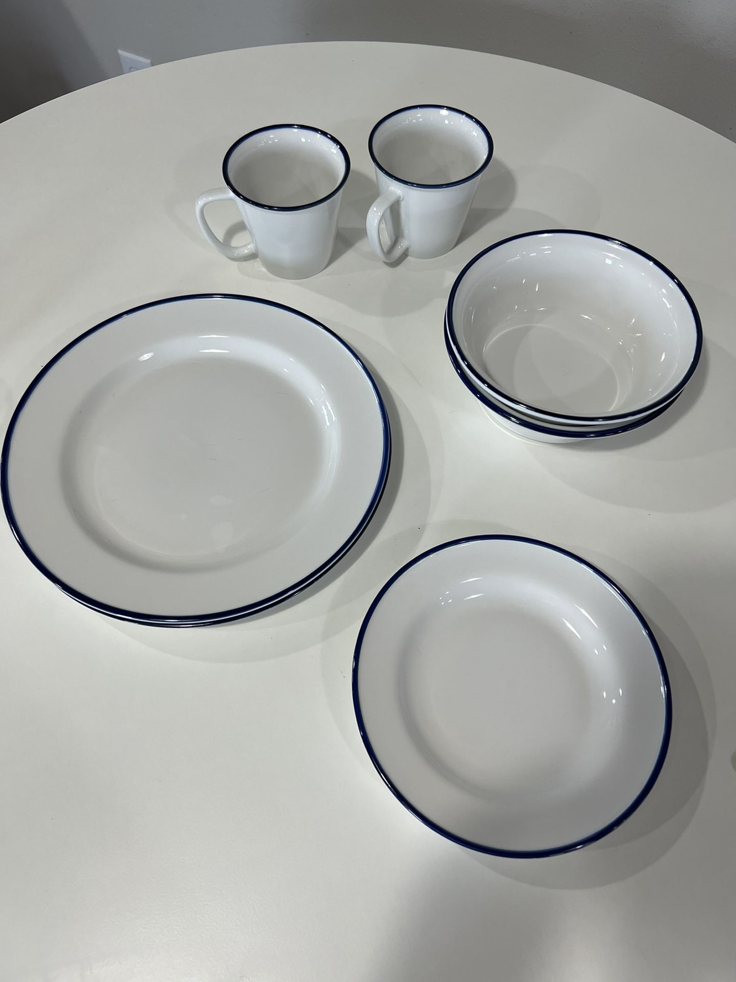 ANKO DINNERWARE SET