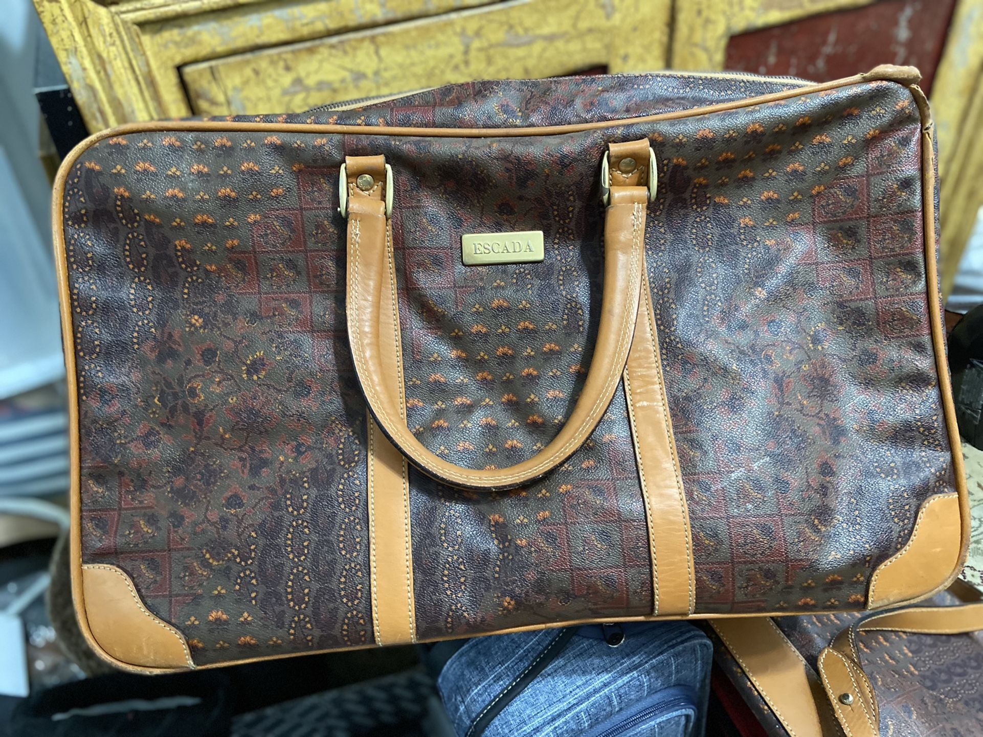 Escada Luggage/2 piece