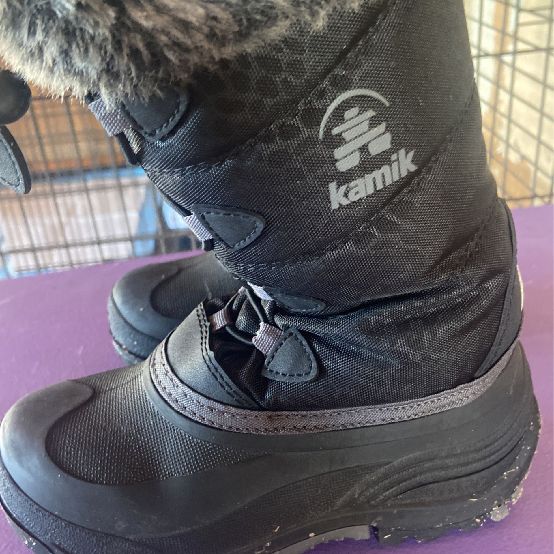 Size 1 Kids Snow Boots 