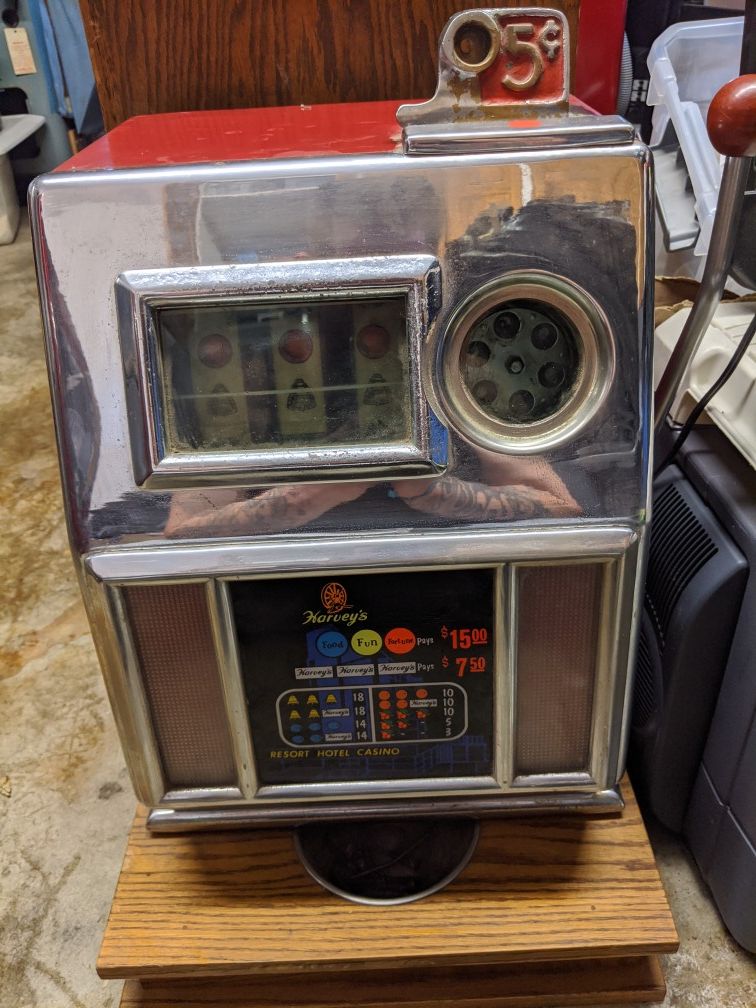Harvey's Wagon Wheel Slot Machine for Sale in Hemet, CA OfferUp