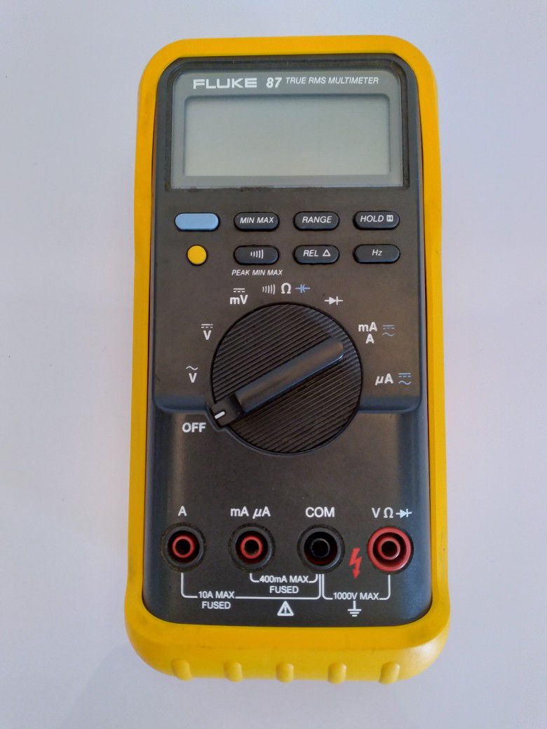 Fluke - 87 - True RMS - Multimeter  - With Test Leads - EXCELLENT CONDITION  - Works Great. 