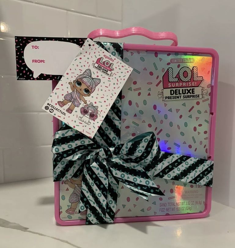 LOL Surprise Deluxe Present Pink