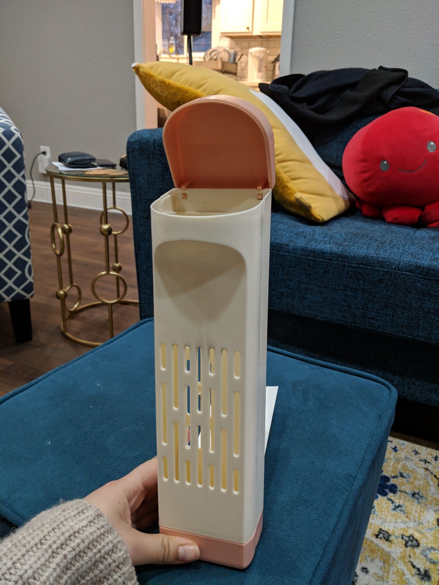 Chopsticks holder