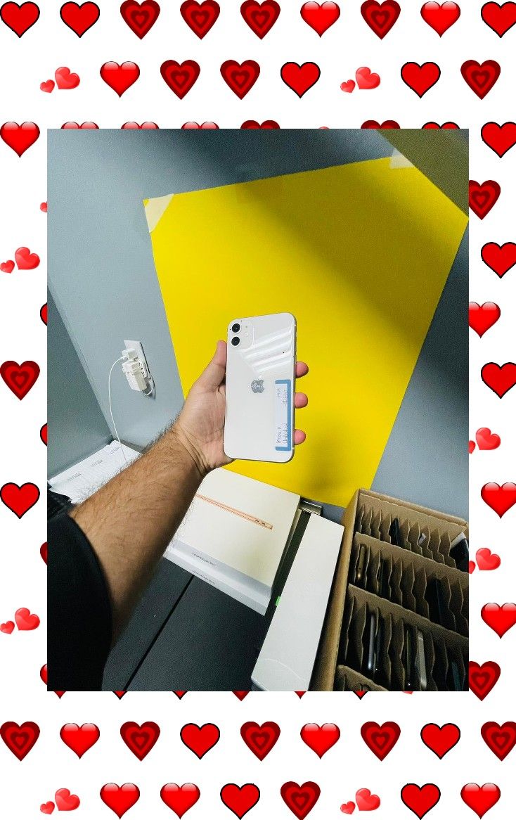 iPhone 11 White Tmobile Metro Att Cricket Finance for 0 Down, No Credit needed