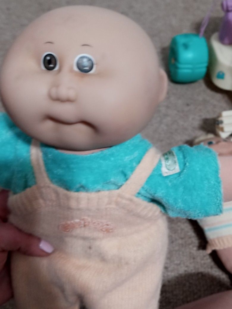 1980s Cabbage Patch Kids Dolls And Accessories Lot