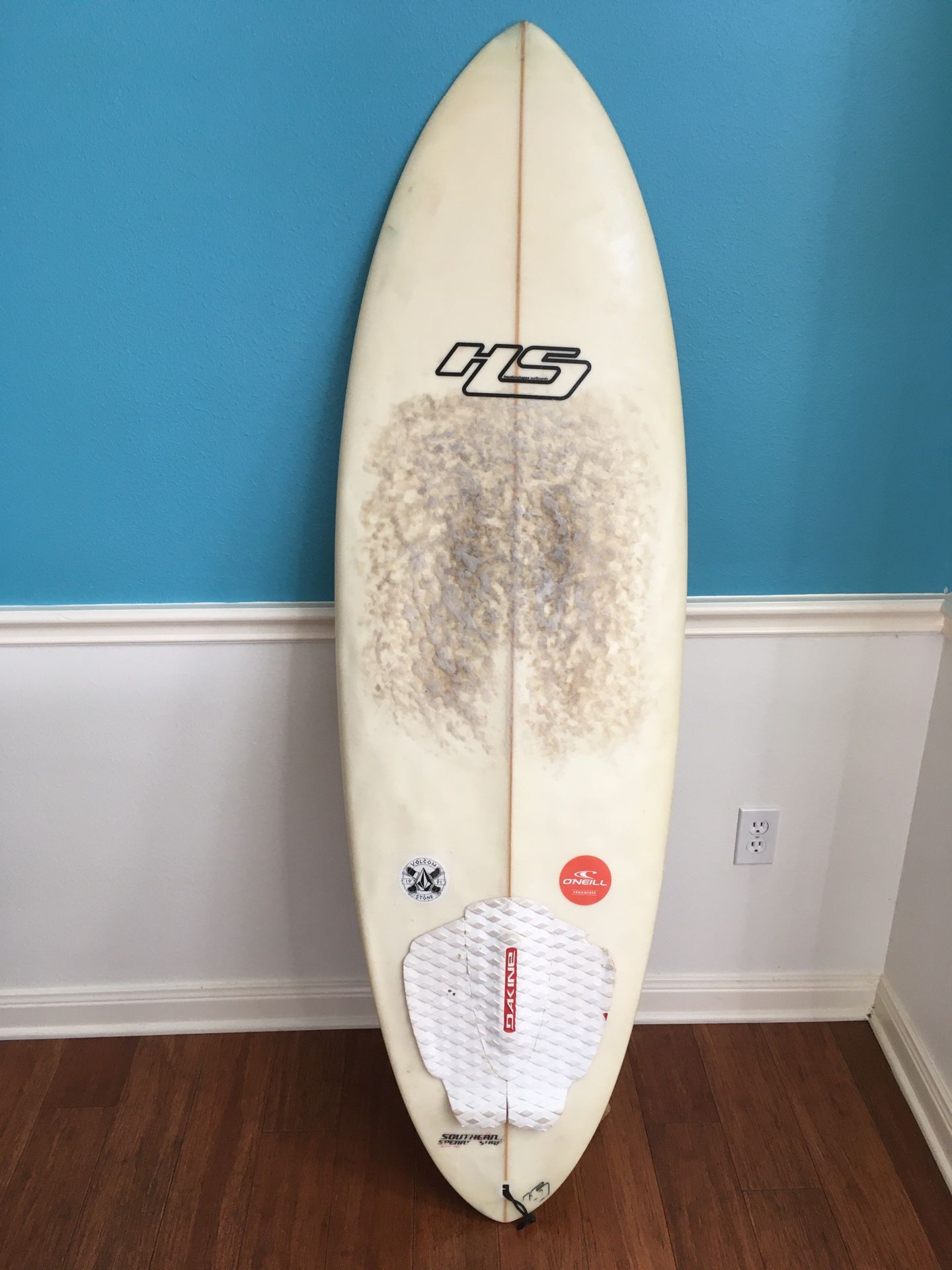 5’6” Hayden Shapes Hypto Krypto surfboard.