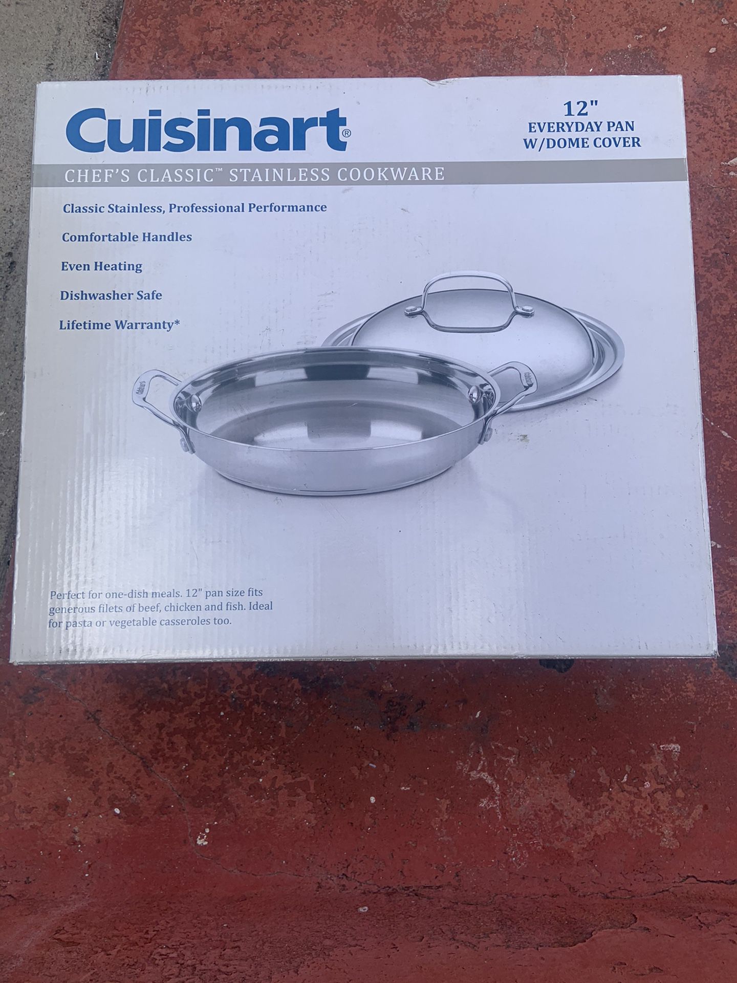Fry pan Cuisinart Fry pan 12inch pan with dome cover NEW