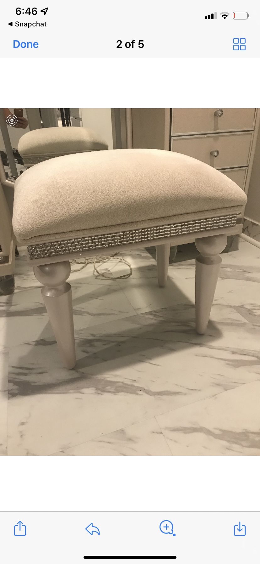 I have a nice vanity for sale in good condition It looks brand new barely you