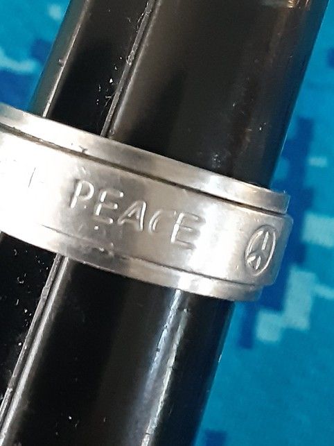 Unisex Stainless
STEEL Peace Wedding Band Ring Size 9 And Half Spinner Ring Unisex